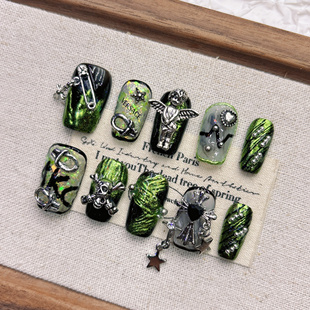 女士杏仁款 绿色时尚 炫酷帅纯手工穿戴甲辣妹风美甲2025年短梯方款