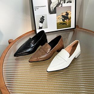 英伦风尖头乐福鞋女低跟浅口套脚百搭气质老钱风女单鞋软皮小皮鞋