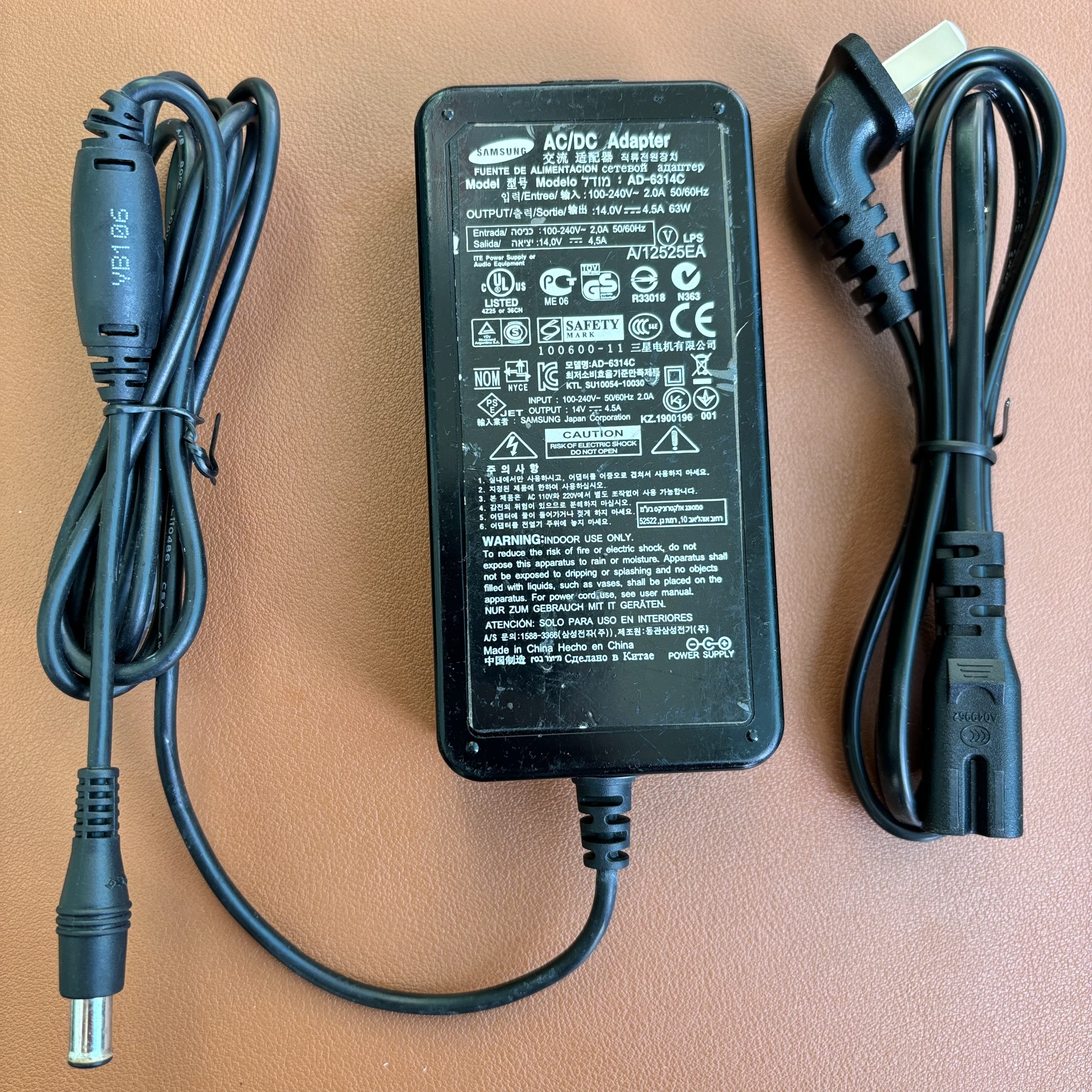 原装三星14V4.5A电脑液晶显示器电源适配器充电线63W充电AD-6314C