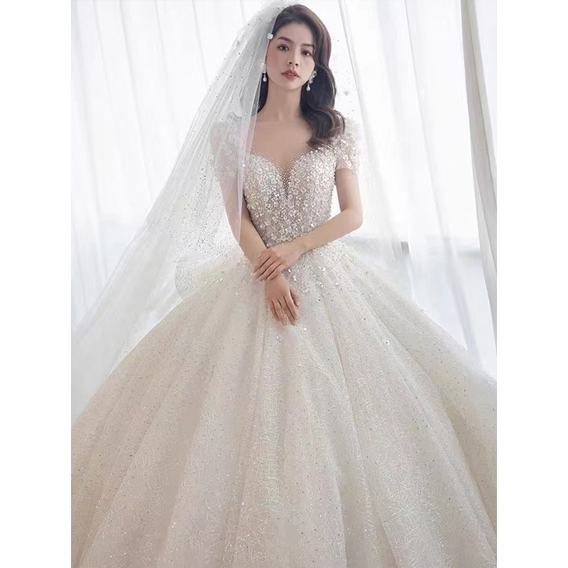  There are no accessories in Qiti Wedding+L  