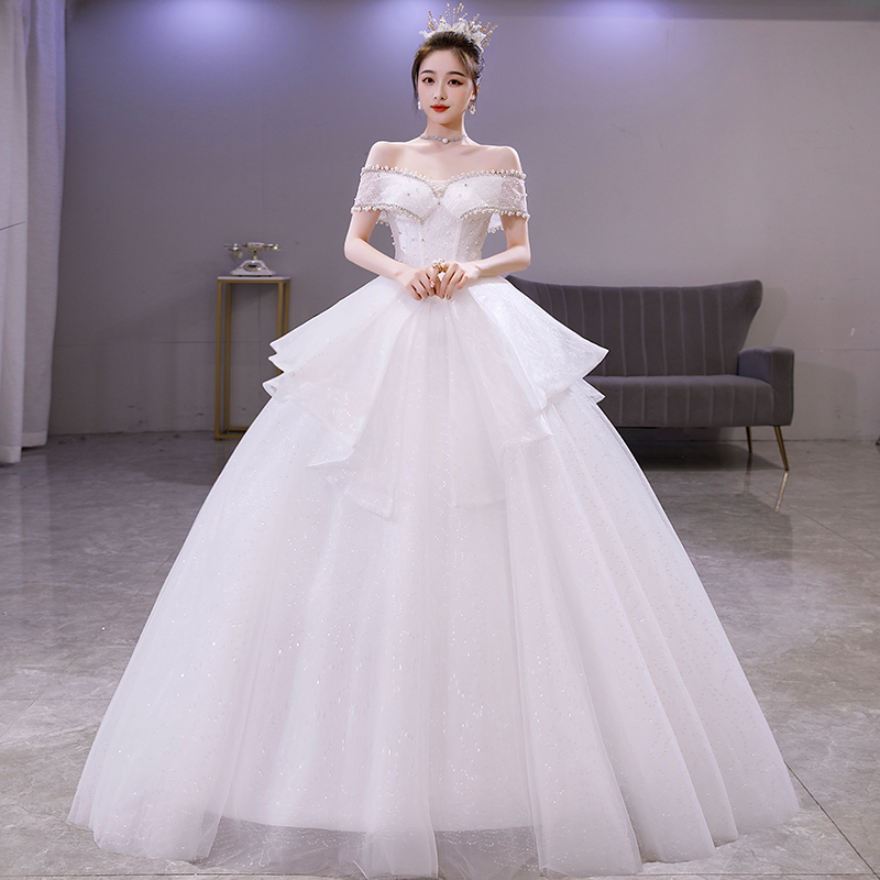  There are no accessories in Qiti Wedding+S  