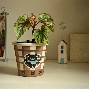 小口径陶土小熊花盆办公桌面绿植蝴蝶兰球兰利水透气家用装饰摆件