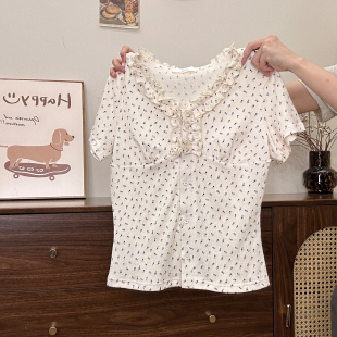 短款 奶油 T恤女甜美bm风修身 满印碎花捏褶V领正肩短袖 上衣 宇宙