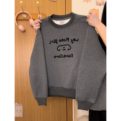 植绒卡通字母加绒加厚插肩卫衣女