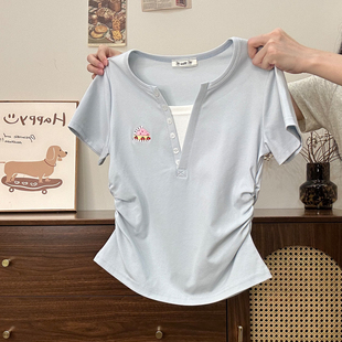 T恤女甜妹收腰正肩短上衣 刺绣卡通拼色假两件V领短袖 奶油 宇宙