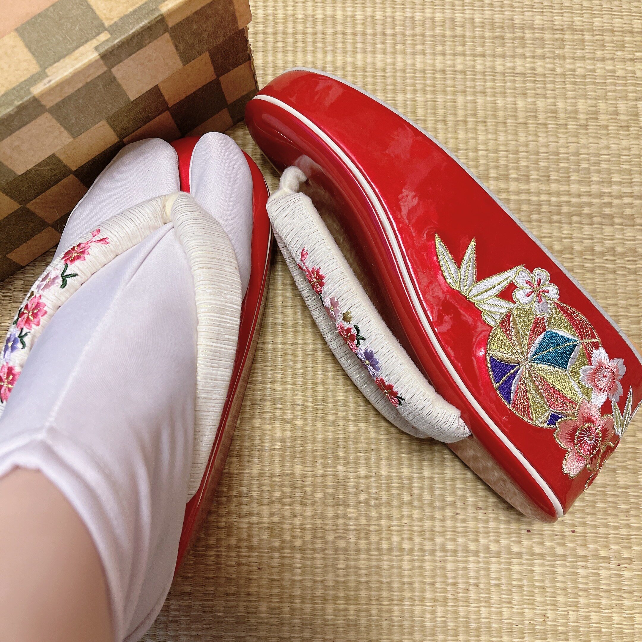 2022年日式和服女士人字拖艺伎动漫花魁中高跟松糕跟静音木屐草屐