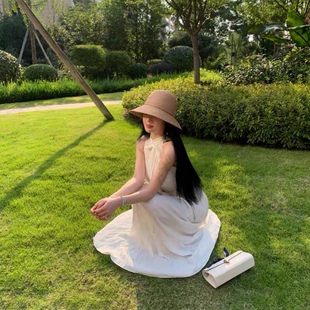 孙智惠韩国定制“夏日最后一次倾情”度假风褶皱设计挂脖连衣裙长