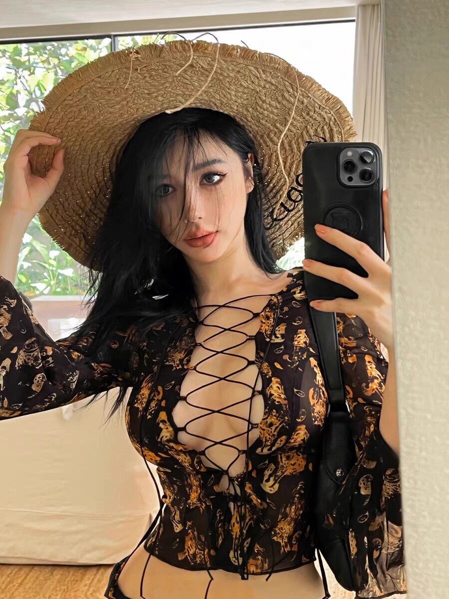 网红媛媛酱绑带小心机性感欧美甜酷上衣时髦衬衫度假仙女碎花长袖