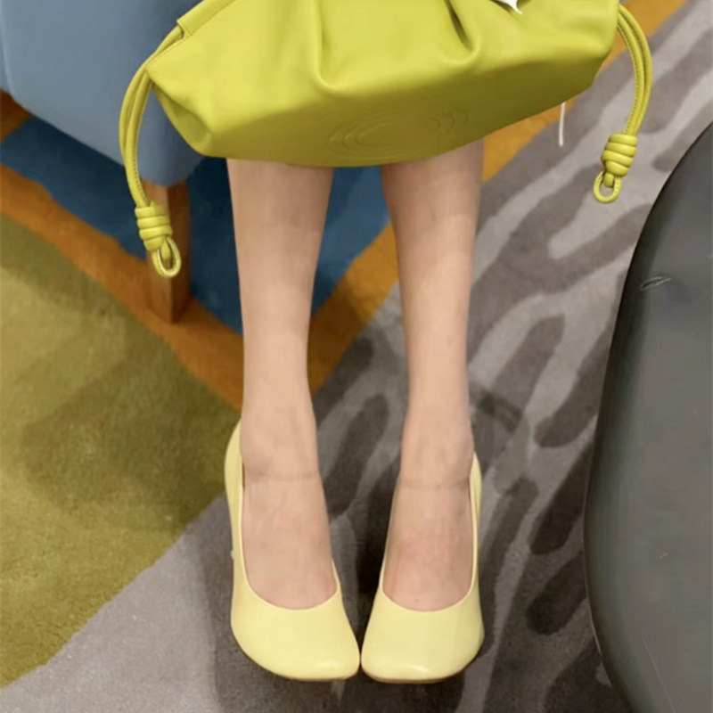 大幂幂走秀同款奶黄色高跟鞋女小众设计感圆头异形跟法式浅口单鞋,女鞋,浅口单鞋,淘宝优惠券,粉丝福利购,淘宝优惠卷