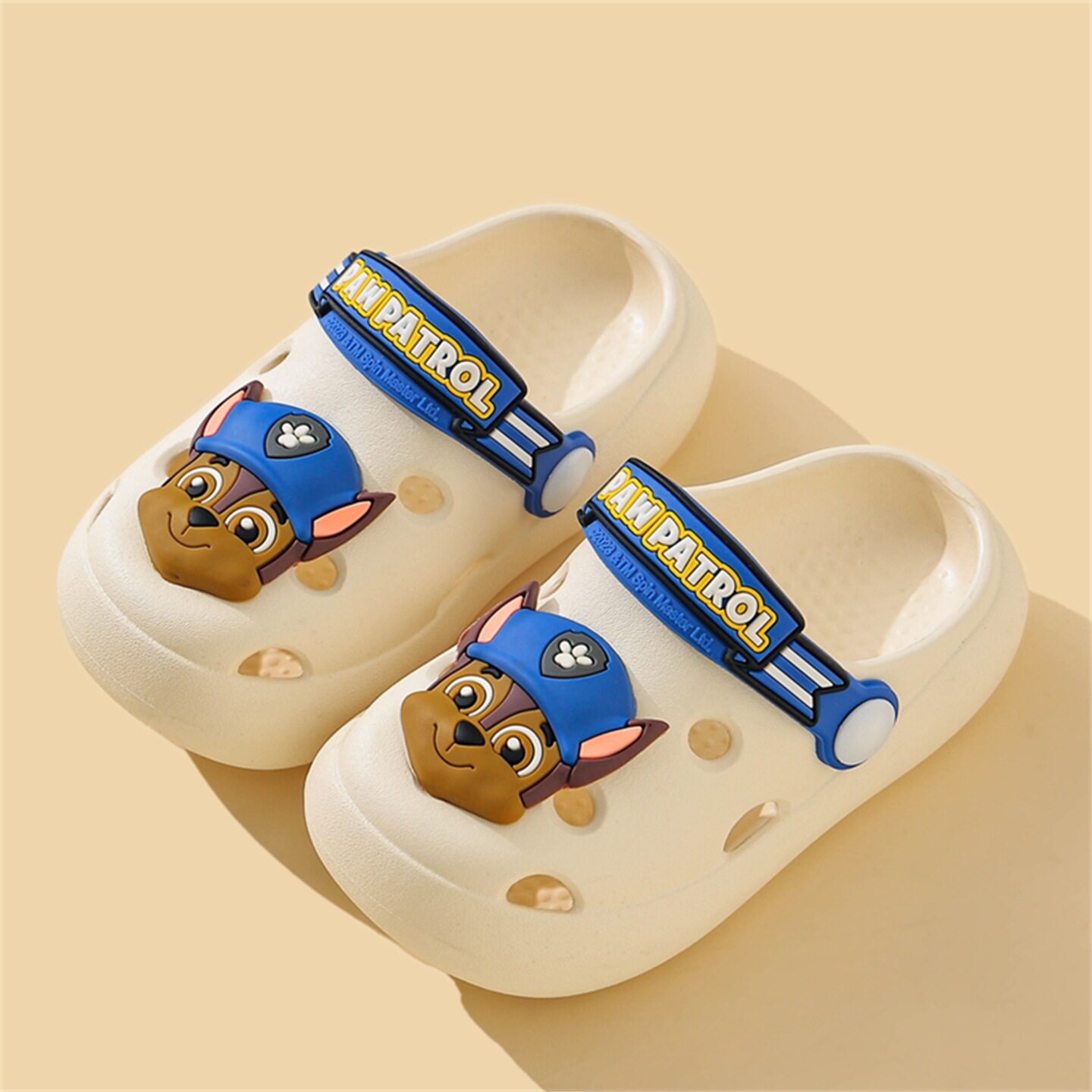 新款防滑洞洞鞋汪汪队软底儿童凉拖鞋男童卡通沙滩鞋夏季女童宝宝