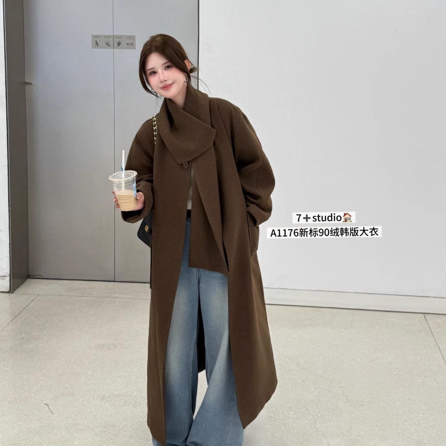 氛围感可拆卸围脖长款过膝呢外套