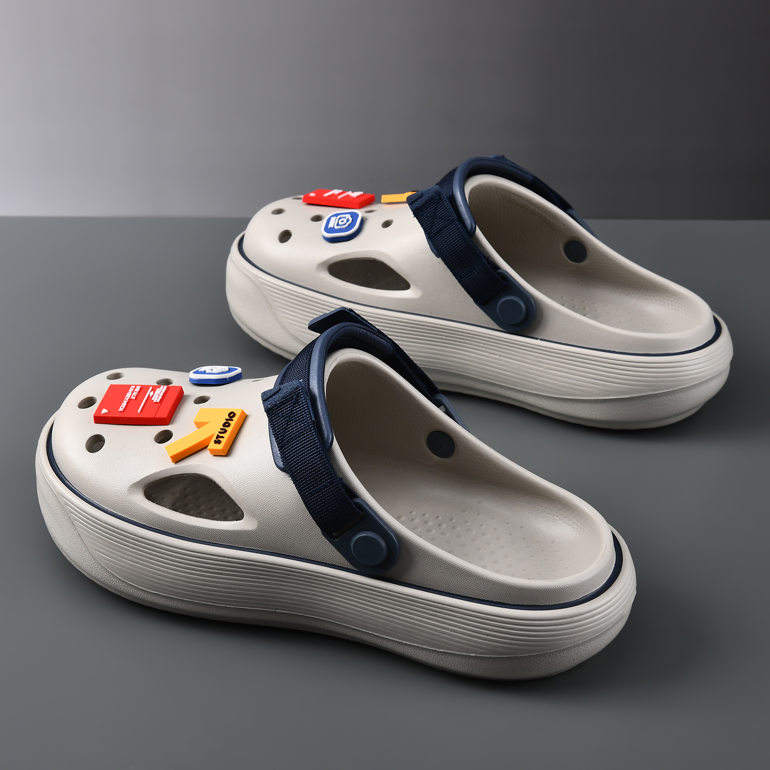 洞洞鞋男夏季新款外穿潮流厚底增高踩屎感包头凉拖休闲防滑凉鞋男