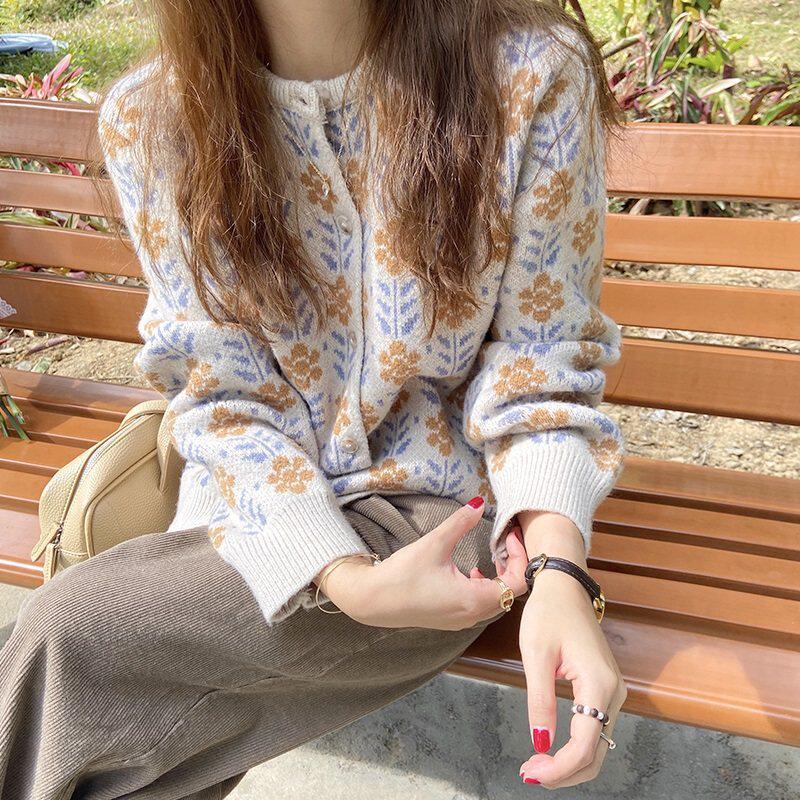 提花复古毛衣开衫春秋款女宽松外穿温柔短款针织外套休闲圆领