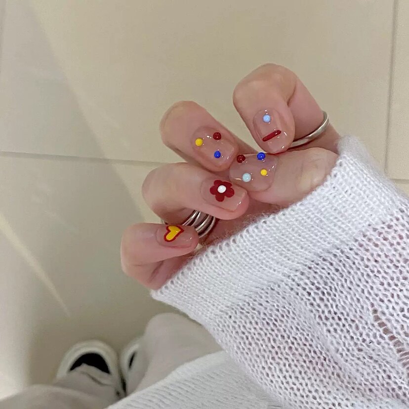 可爱短甲立体彩色小珠穿戴甲少女心气氛感美甲片30片成品盒可拆卸