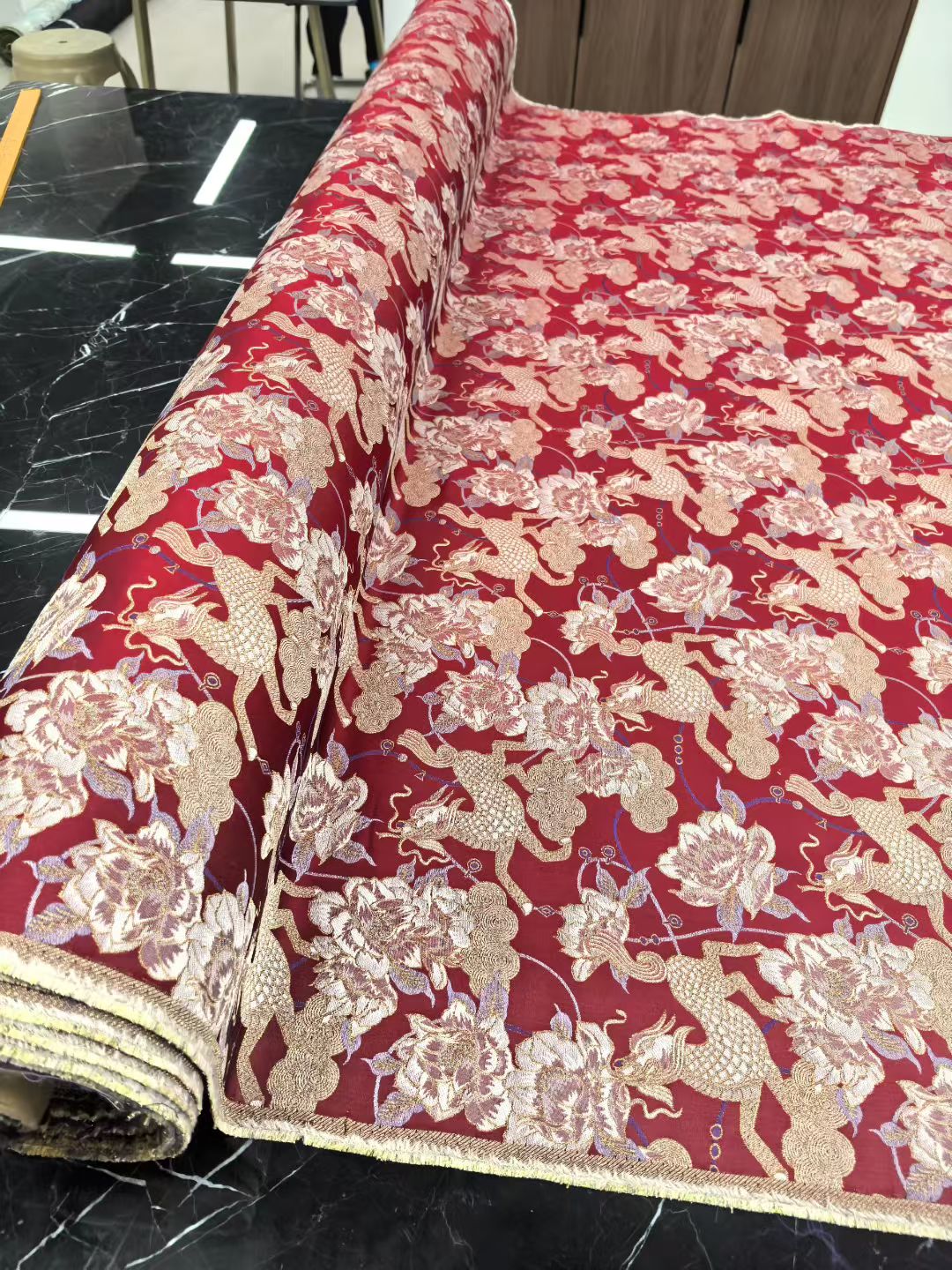 【麒麟牡丹·红】100桑蚕丝140门幅43姆米宋锦 半米链接 不退换