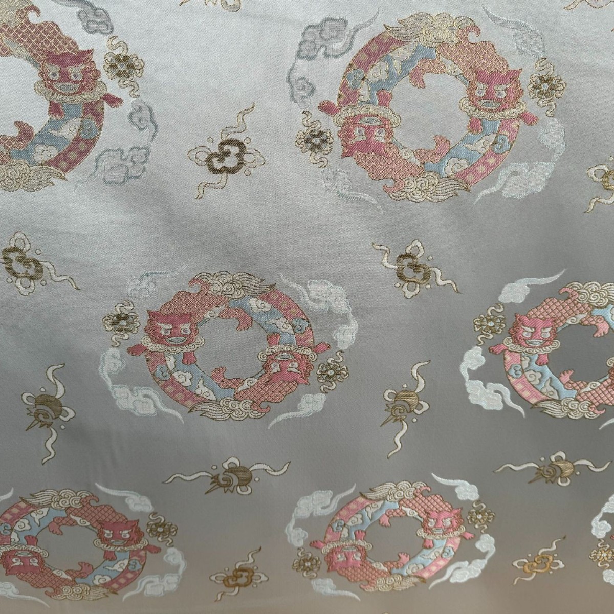 狮狮如意色织提花国风面料 春款女装童装汉服马面裙马甲服装面料