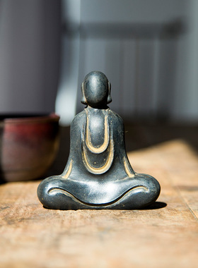 新中式国风无相无面佛像禅意摆件书房饰品茶宠仿铸铁手工家居摆设