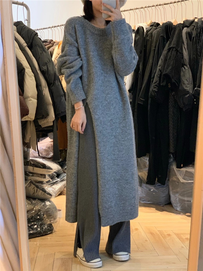 圆领针织羊绒连衣裙女小众设计长款过膝宽松开叉羊毛打底毛衣长裙