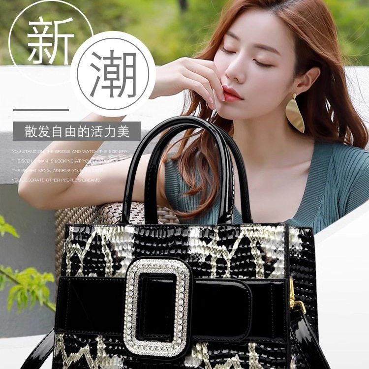 中年妈妈斜挎包时尚单肩包