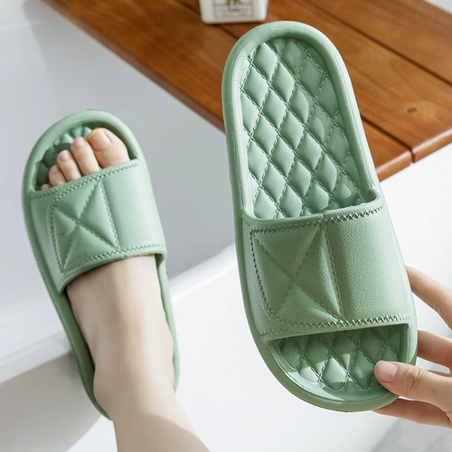 Женщины Slipper Женщины Лето 2024 Новый дом в ванной комнате ванная комната для купания анти -скользящей пары дома прохладные перетаскивание мужчин