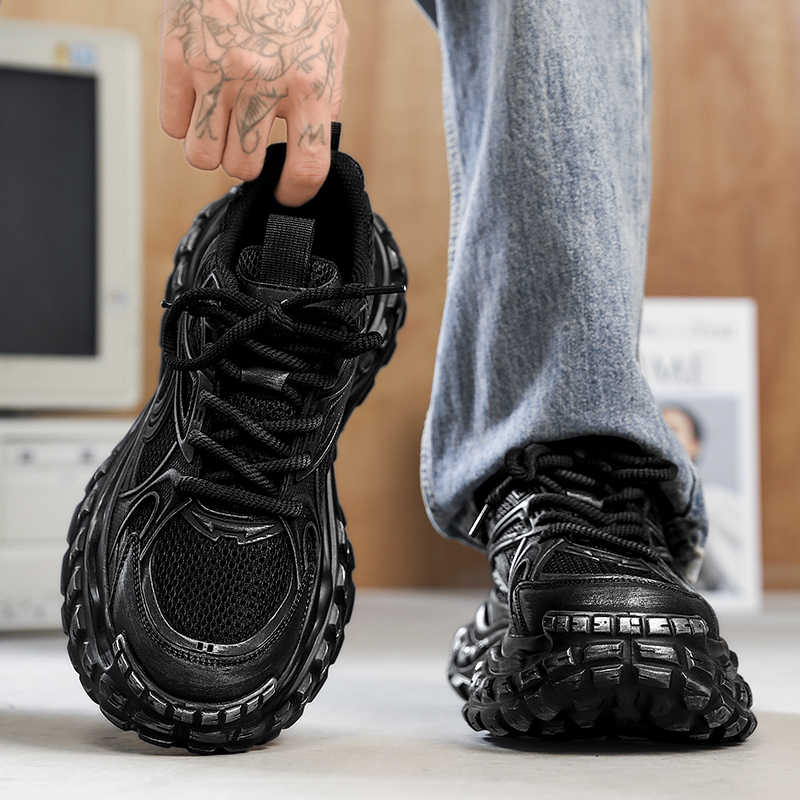 男鞋2025新款冬季轮胎底黑武士潮流百搭厚底青少年休闲运动老爹鞋
