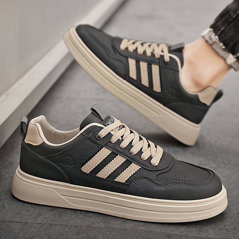 男鞋冬季透气防臭软底跑步轻便潮鞋男士防水防滑休闲运动百搭板鞋