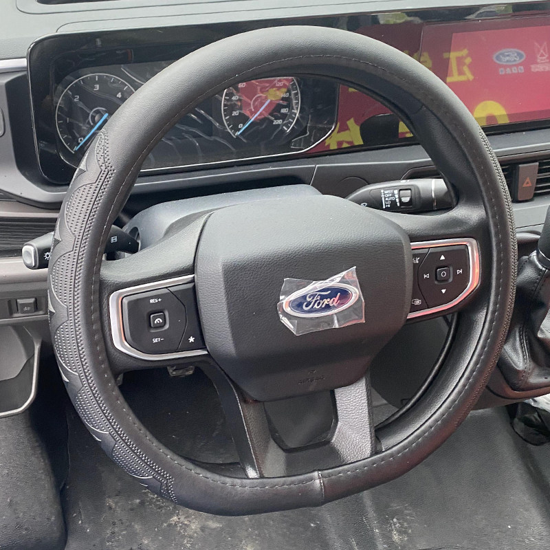 适用于23款福特新全顺牛皮方向盘套 24款全顺T8专用D型真皮把套