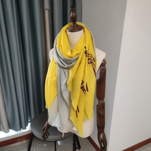 春秋冬季黄色灰色小鹿纯羊毛女士围巾披肩长方形