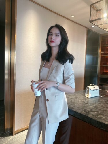 简约通勤中袖性价比高