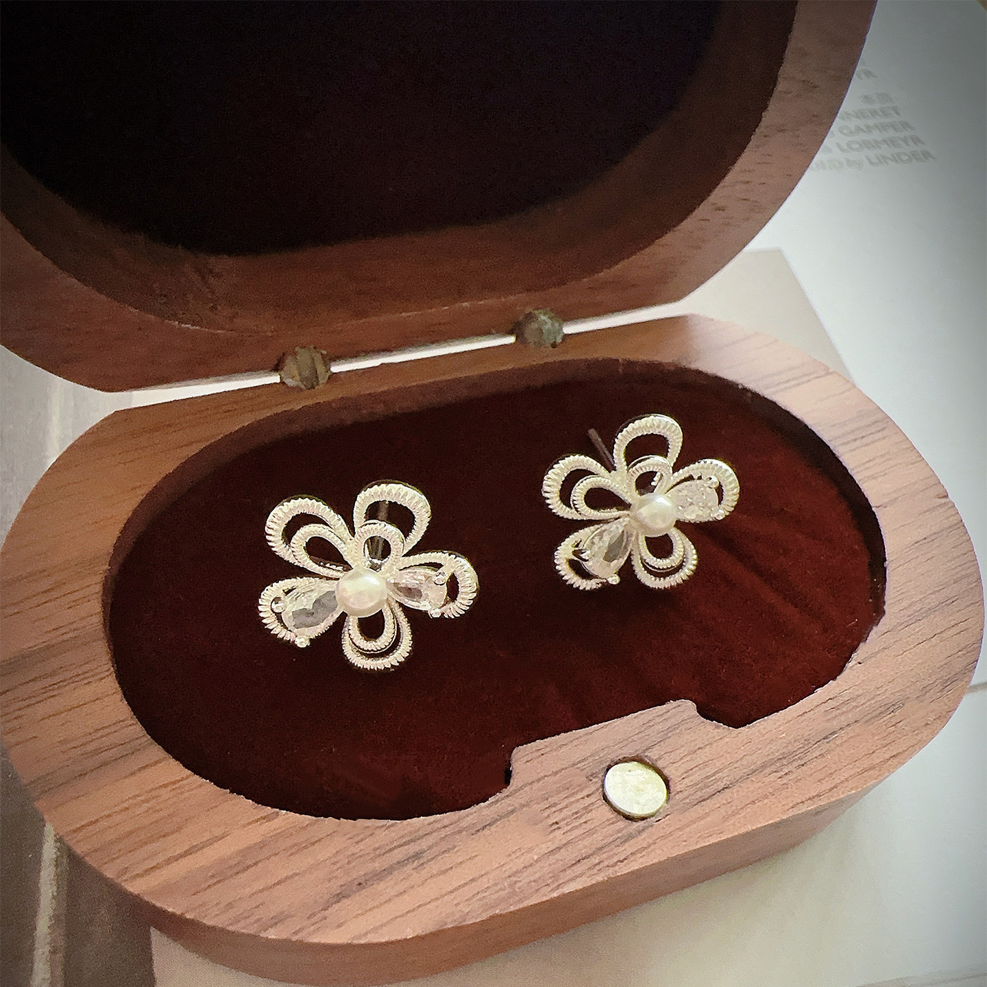 Margot手作银色花朵珍珠耳钉女镂空编织小众高级感精致耳夹耳饰品