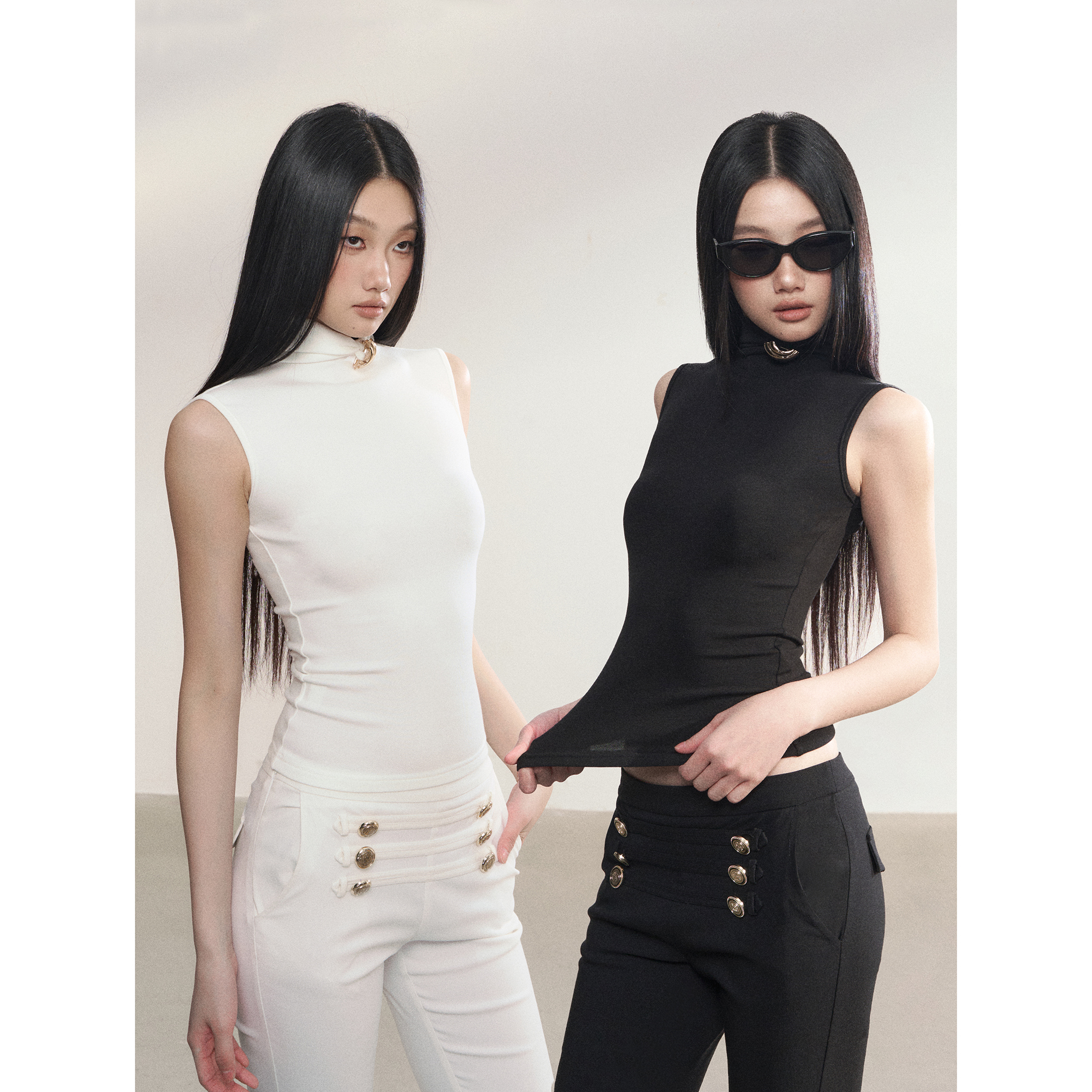 PEMPL·辣妹性感亲肤弹力无袖收腰背心女立领装饰扣修身打底上衣