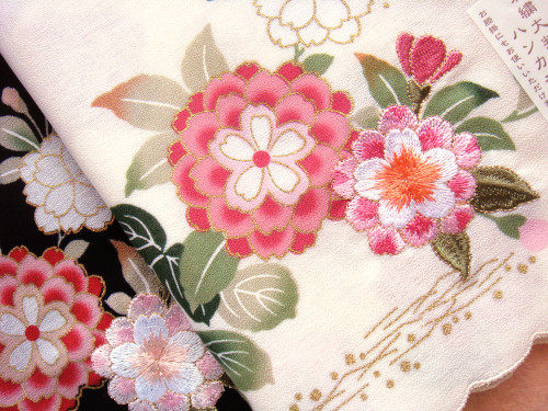 日本制山本仁商店刺绣手绢女士绣球花全棉纯棉花瓣边绣花手帕新款