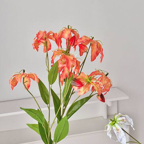 嘉兰百合焰百合装饰花仿真花红色