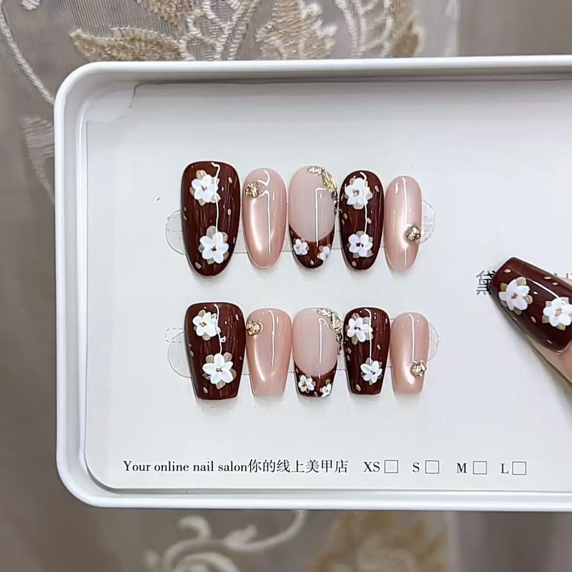 奈姿 纯手工穿戴甲秋冬新款E059手绘法式小花猫眼款气质美甲贴片