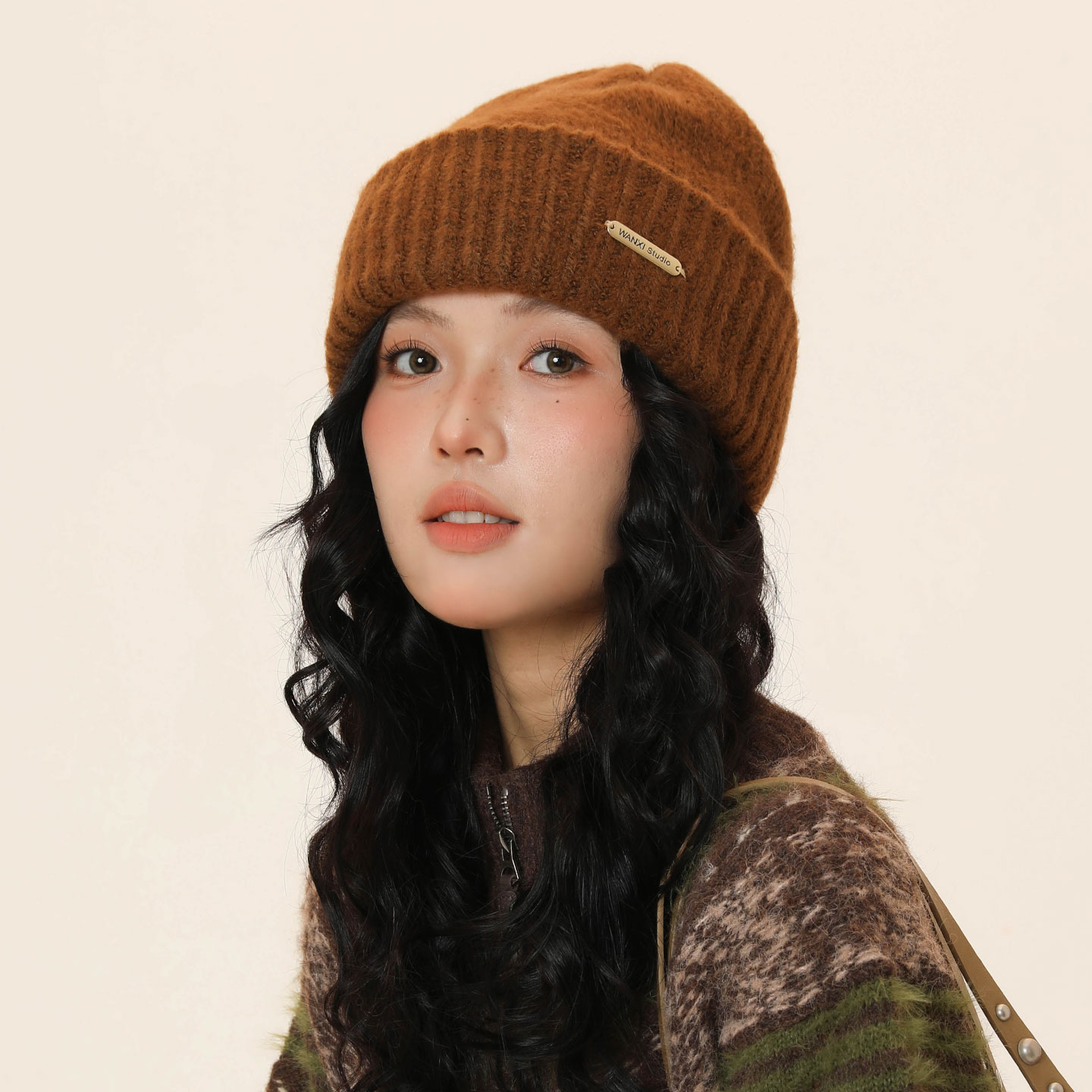 高品质羊毛混纺显脸小针织帽