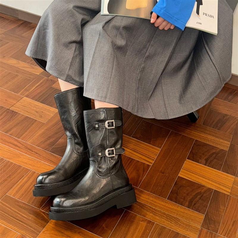 英伦风小个子厚底增高圆头皮带扣马丁靴2025秋冬时尚潮流百搭短靴