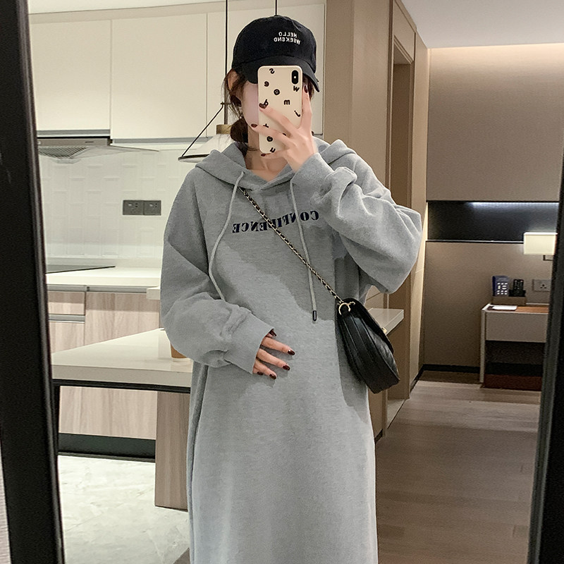 가을 겨울 한국 스타일 플러스 사이즈 플러스 사이즈 출산 착용 여성을위한 느슨한 후드 편지 스웨터 유행 엄마 무릎 슬릿 드레스