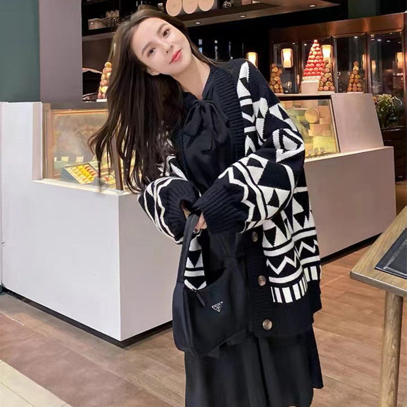 2024 AUTUMN CLOTHES NEW KOREAN VERSION MATERNITY CLOTHES SLIM MIDI DRESSES FOREIGN KNITTED JACKET FEMALE HIPSTER MOM SUIT