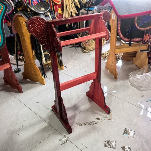 马鞍摆放架马具用品木质雕刻精美架