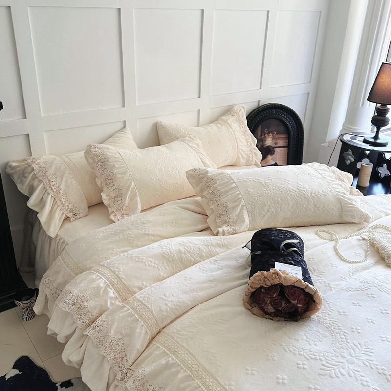 法式公主风牛奶绒床上四件套床裙款奶油白珊瑚绒床单被套冬天加绒