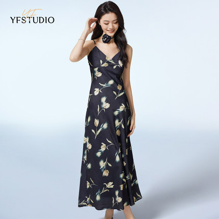 YF法式复古碎花吊带连衣裙女夏季新款高级感气质收腰裙子显瘦长裙