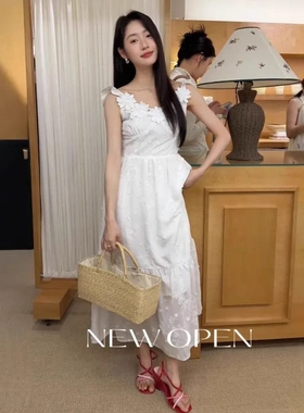 26温柔韩系显瘦气质提花蕾丝吊带连衣裙女气质通勤百搭显瘦S5085