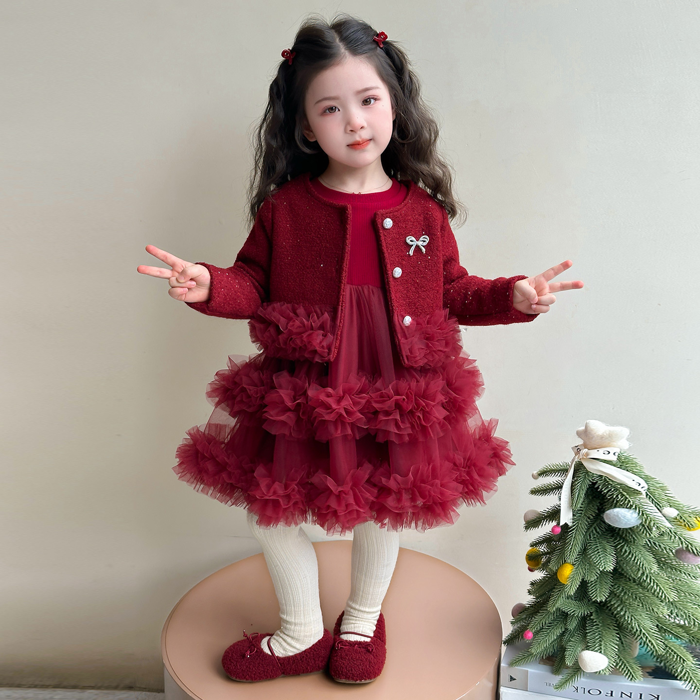 2026拜年服过年新衣红色女童冬装中式女孩小香风马甲纱裙两件套