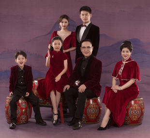 影楼全家福主题服丝绒高档复古中式 民国风一家六口家庭装 拍照礼服
