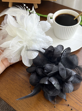 韩版布艺网纱羽毛超大花朵胸针时尚串珠白色花卉别针胸花超仙配饰