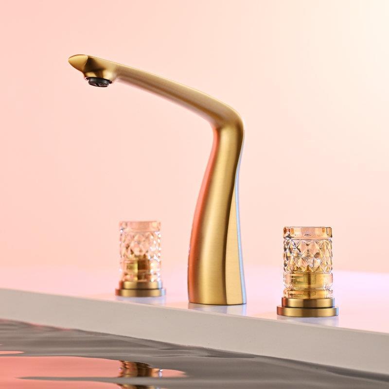 双把手中国大陆欧式冷热三孔黄铜