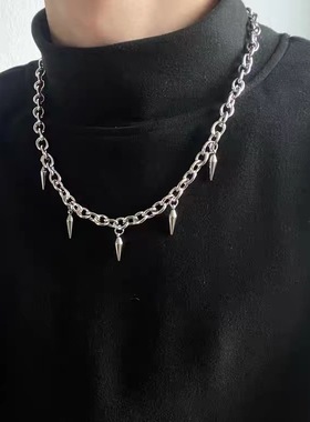 男生铆钉锥型吊坠项链