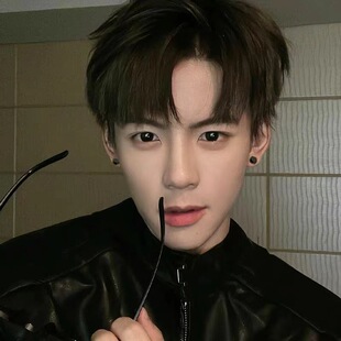 男生无耳洞吸铁石耳夹体育生男0M不易掉磁吸耳钉型男几何耳环耳饰