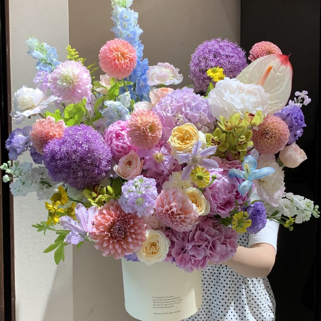 西安花店同城配送鲜花抱抱桶生日情人节闺蜜祝福亲友礼物