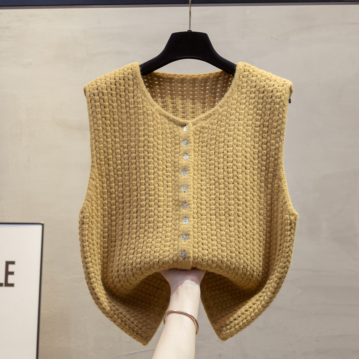 镂空开衫圆领针织马甲背心女2025秋冬新款宽松马夹外穿毛衣坎肩潮